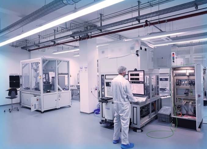 image_678_Reinraum_der_Firma_PVA_TePla_Analytical_Systems_GmbH_in_Westhausen_Fotohinweis_PVA_TePla