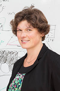 Dr. Kristina Lakomek